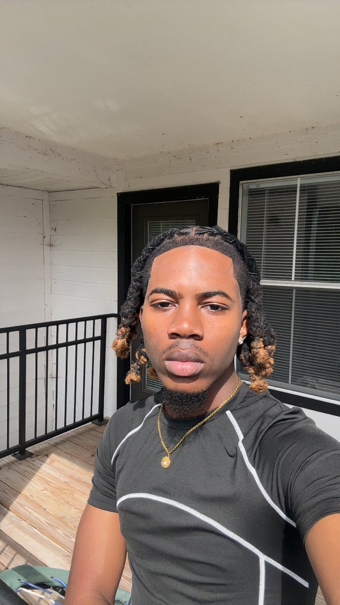 smithsleaze tweet media