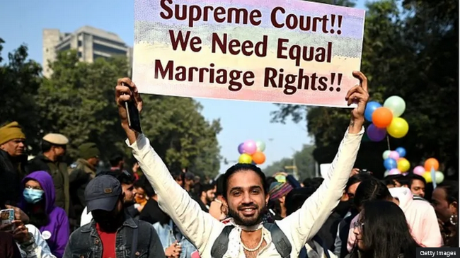 TheRainBowNavy2's tweet photo. 🕯️ On This Day in LGBTQ+ History: January 24
⚠️ January 24, 2014: India’s Supreme Court ruling begins to be enforced nationwide...
See Full Post: https://t.co/WfdHAZoRFK
#GlobalLGBTRights #StopAntiLGBTLaws #HumanRightsRegression #LGBTIndia https://t.co/mI22AwjX2G