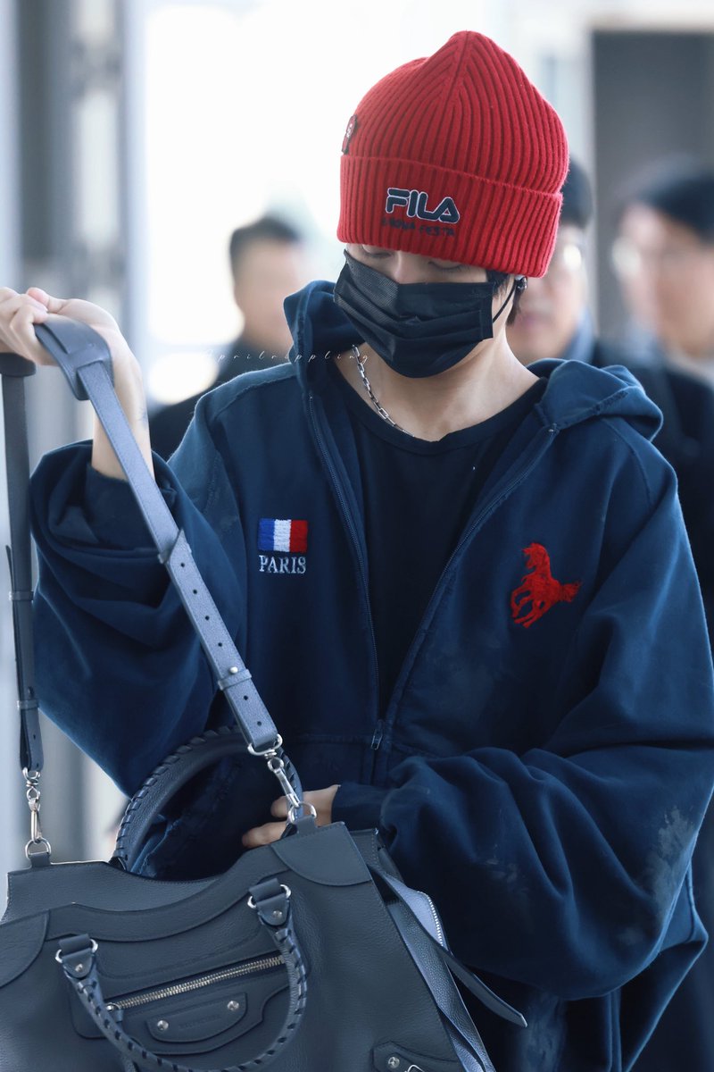 aprilrippling_ tweet media