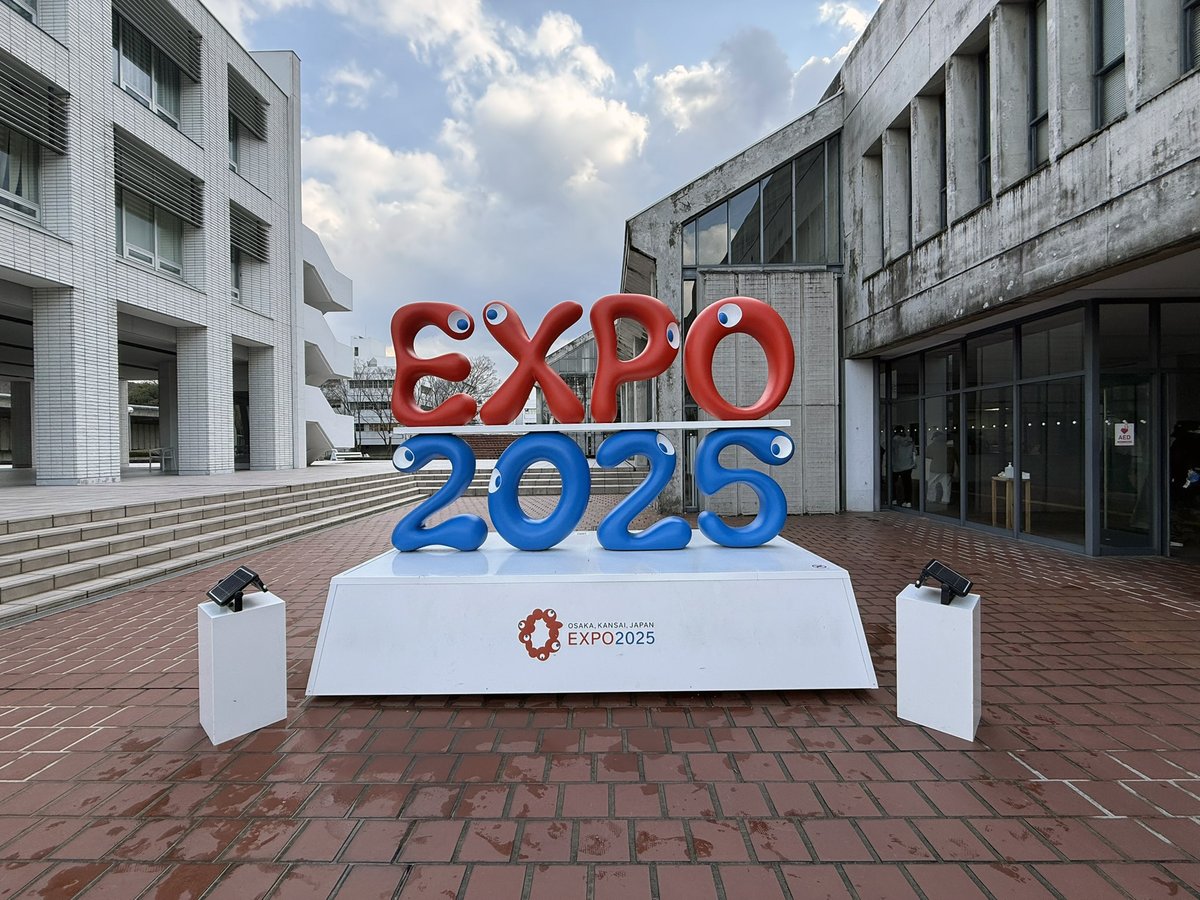 【速報】EXPO 2025モニュメントを大阪芸術大学11号館横に設置いたしました！2月8日（日）から15（日）にかけて開催する『大阪芸術大学  卒業制作展 2026』の会期中はどなたでも学内へお越しいただけます！ぜひご注目ください！oua.osaka-geidai.ac.jp/sotsuten/