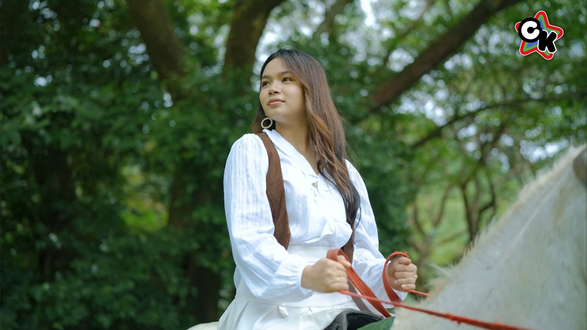 CertKap's tweet photo. Ayan na! 👀 Here are some scene stills of Kolette Madelo and Miggy Jimenez in Kyla’s “Konti Na Lang” MV.

Admin Two
#KontiNaLangMV #Kyla
#KoletteMadelo
#MiggyJimenez https://t.co/2nzdXZpiMh