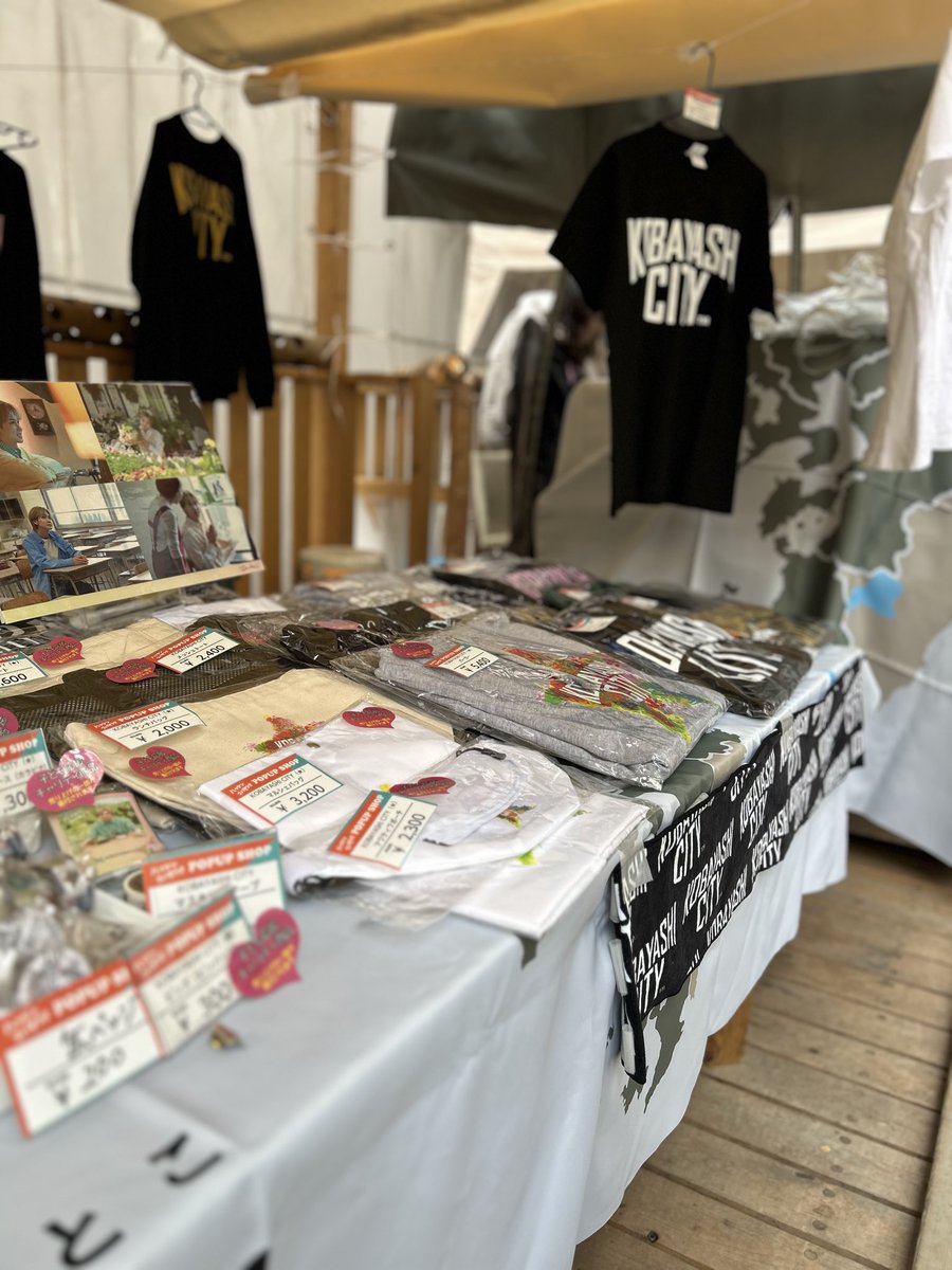 furusato_KB's tweet photo. ✨ハッシンコバヤシ‼️POPUP SHOP in福岡NOW OPEN✨
期間限定で開催中です！
ぜひ遊びに来てください🙌

【日時】2026年1月24日（土）・25日（日） 両日とも 12:00～17:00
【場所】博多みやざき館 KONNE
@hakata_konne

#ハッシンコバヤシ
#吉野北人
#小林市 https://t.co/11H1bDksjb