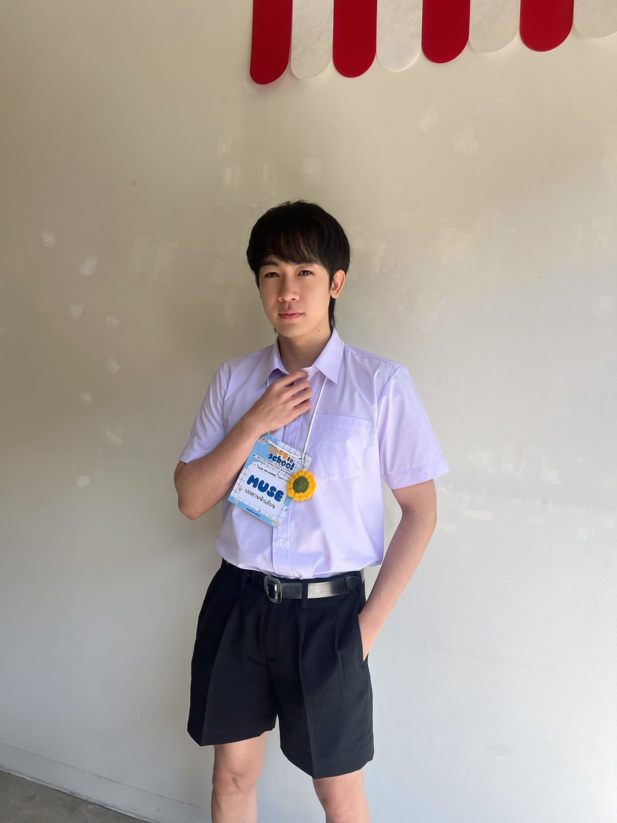conversation_tl's tweet photo. พี่มิวซ์ : ประธานนักเรียน ห้องทานตะวัน 🌻

#BackToSchoolWithMuse
#ConversationThailand
#Mmmmmmmuse https://t.co/XrutIcdxSB
