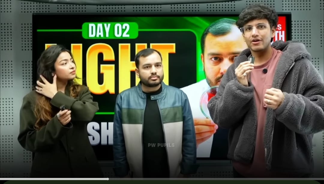 Alakh Pandey + Triggered Insaan + Ruchika… in a LIVE class?! 👀
Unexpected collab fr ✨