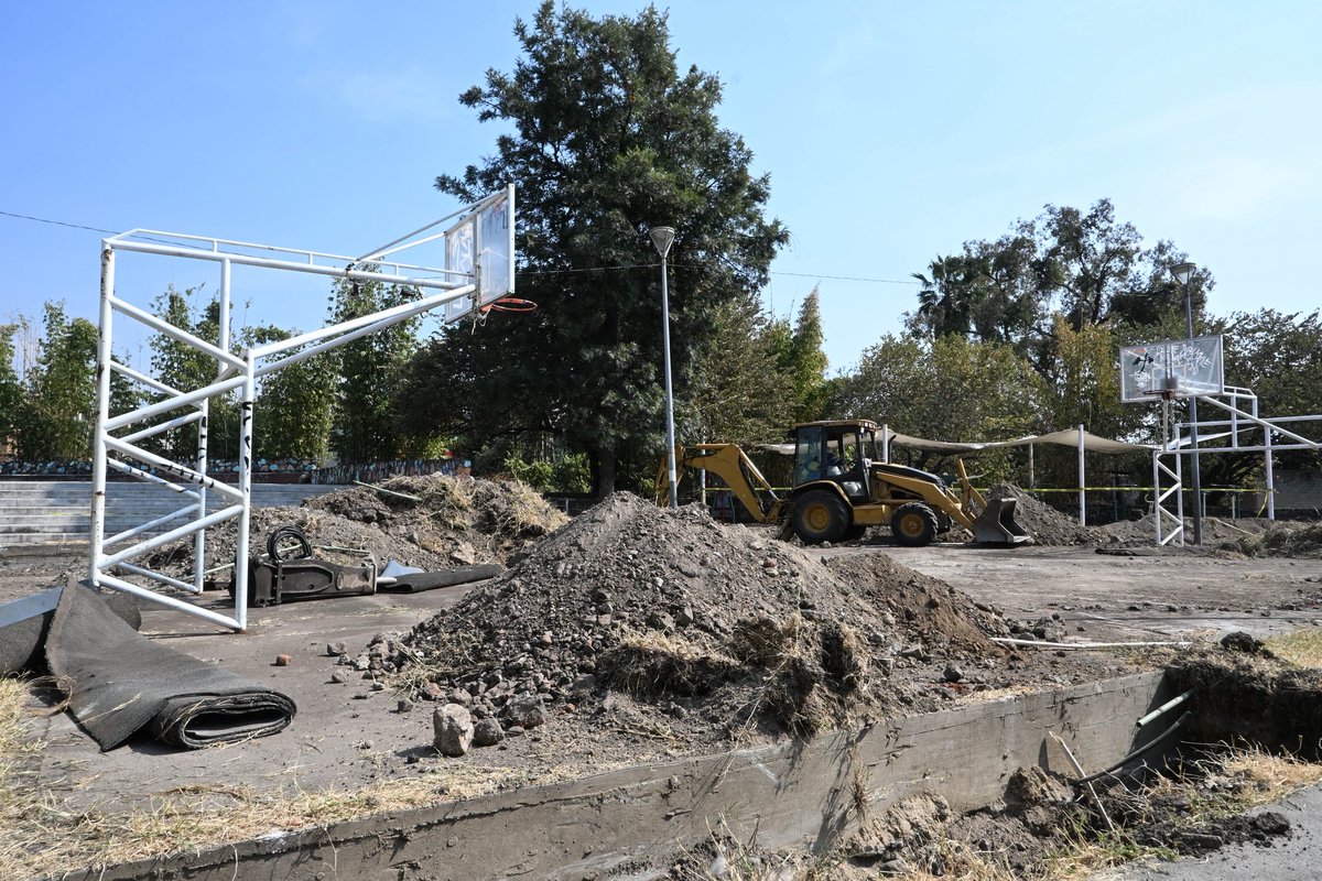 Supervisamos el inicio de la rehabilitación del Parque Público de la colonia Ciudad Chapultepec del municipio de Cuernavaca, obra ejecutada por la Secretaría de Infraestructura que tendrá una inversión de más de 11 millones de pesos de FISE.

🔗goo.su/WURDXD