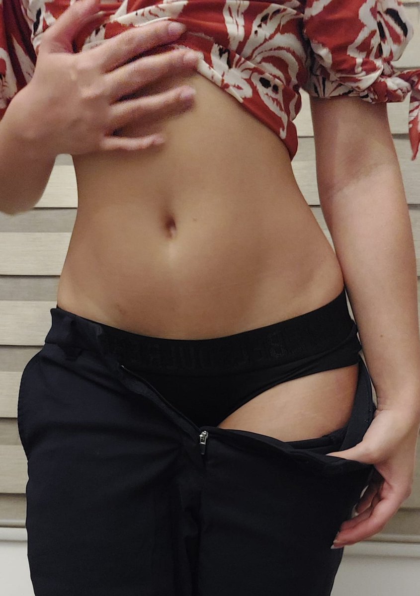 Andamos revisando lo que nos pondremos para el concierto de mañana🔥

Será que sale algo después del concierto con otra pareja que vaya?
<a href="/Swingers_Med/">Medellin Swinger's 🍍</a> #swmedellin #swingermedellin