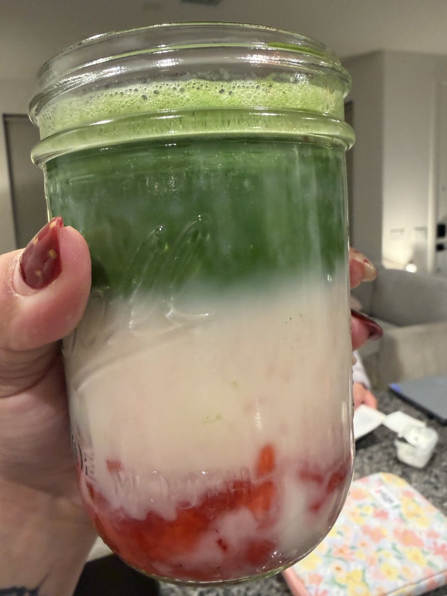 __sinnamon's tweet photo. Matchas I have made so far 🍓 🫐 🍵 even made my own simple syrup and did the fruits myself too. Kulang nalang ako din nag-milk ng oats lol https://t.co/OjaFqrEclK