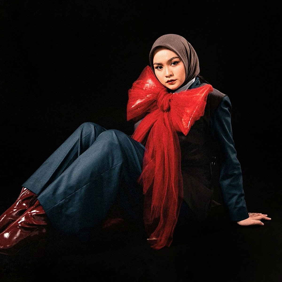 iPopBase's tweet image. One year ago today, Salma Salsabil released ‘Berharap Pada Timur.’