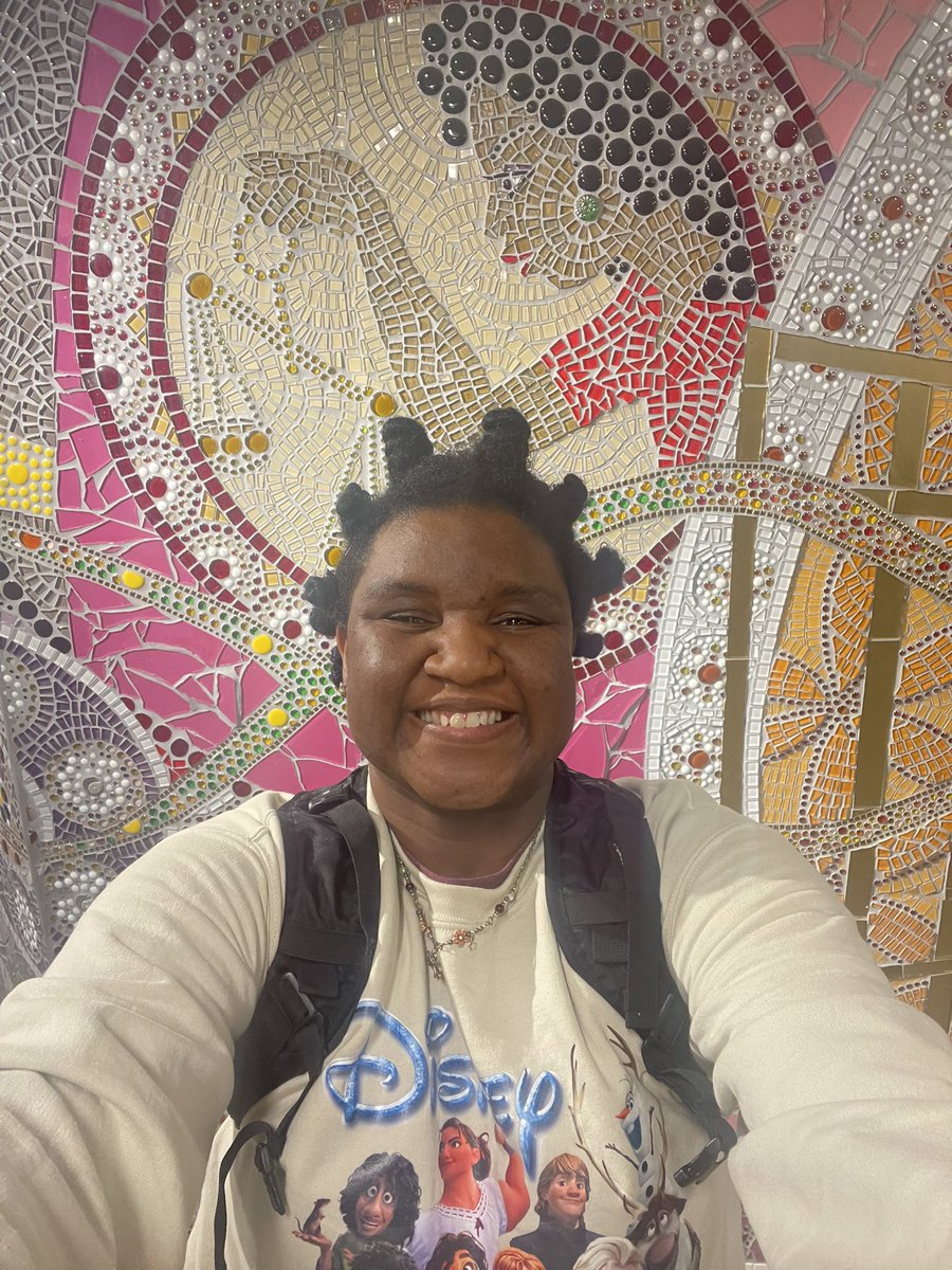 DanielleRedhea2's tweet photo. Today I attended a lecture at the @UH_SocialWork hosted by @JlunaMSSW about branding and visibility. Afterwards, I had a nonprofit management class in the afternoon. WOW! What a great way to end the first week of classes. I’m so exited for what the remains of the semester holds. https://t.co/GrJJJefPwm