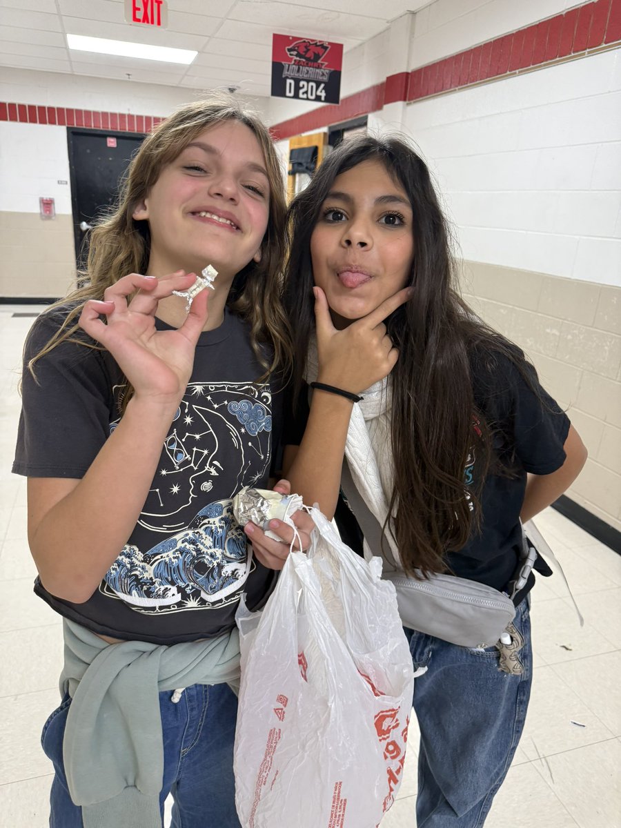 STEMStancey's tweet photo. 🚀Our best Space Night yet 🚀. We had the best crew to take this year for all the fun activities at @NISDZachryMag.  Thank you @NISDScience  department for all you do for our kids ⭐️ @NISDMcAndrew https://t.co/4wsV1IuEuA