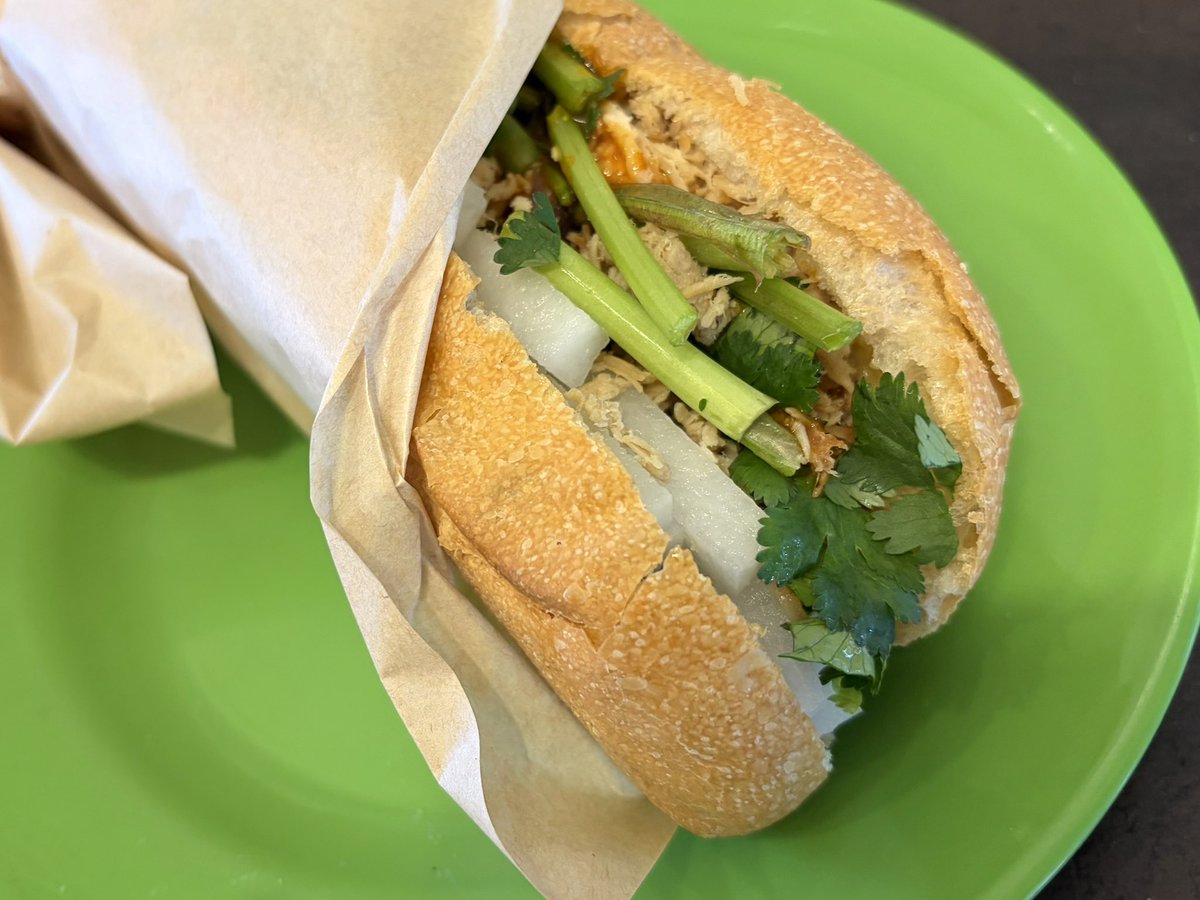 バインミーバーバー下北沢で、バインミーとチキンフォー食べたよ！最近ベトナム旅行行きたい欲ありすぎて、本気で計画中🇻🇳