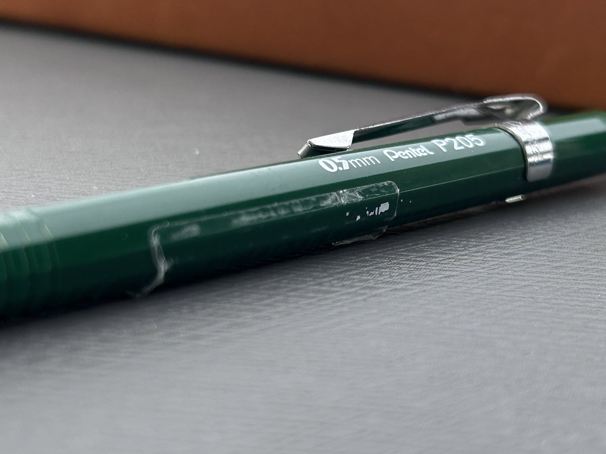 一枚目　１年目
二枚目　現在
シールがハゲハゲ