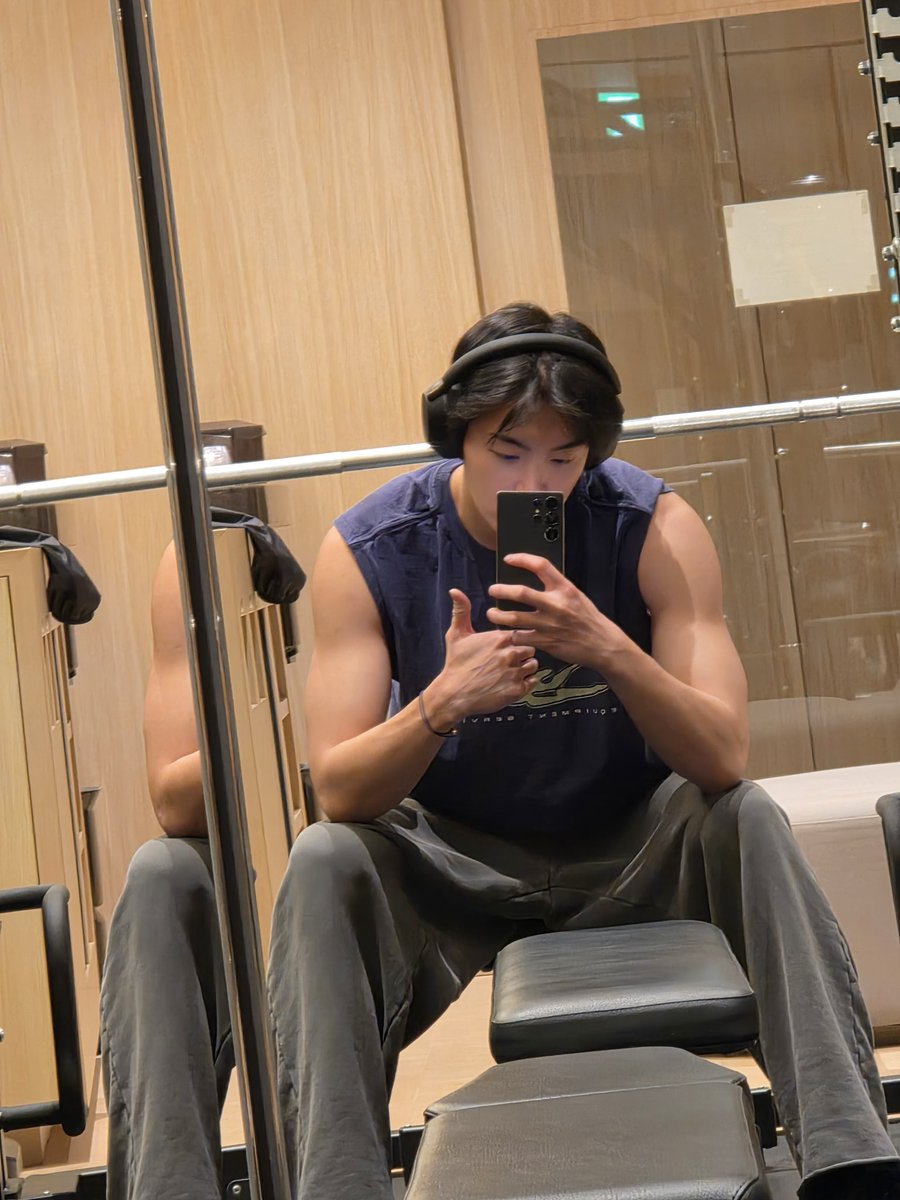 [แปล] 
ไว้เจอกันเร็วๆนี้นะ
อะโรฮ่า 💜

#윤산하 #YOONSANHA
#ซานฮา #ยุนซานฮา
#아스트로 #ASTRO
<a href="/jp_offclastro/">ASTRO JAPAN OFFICIAL</a> <a href="/YOONSANHA_offcl/">YOON SAN-HA OFFICIAL</a>