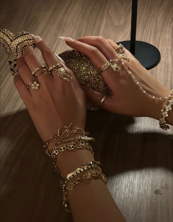 ᅠ ᅠ (@jewelgllow) on Twitter photo 