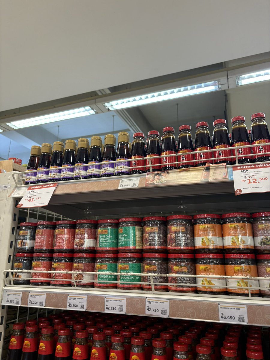 cookingbananah's tweet image. Beneran deh, healing versi dewasa itu strolling around supermarket😭. 

Alias bisa betah muter-muter liatin rak sebelum ke kasir buat bayar.