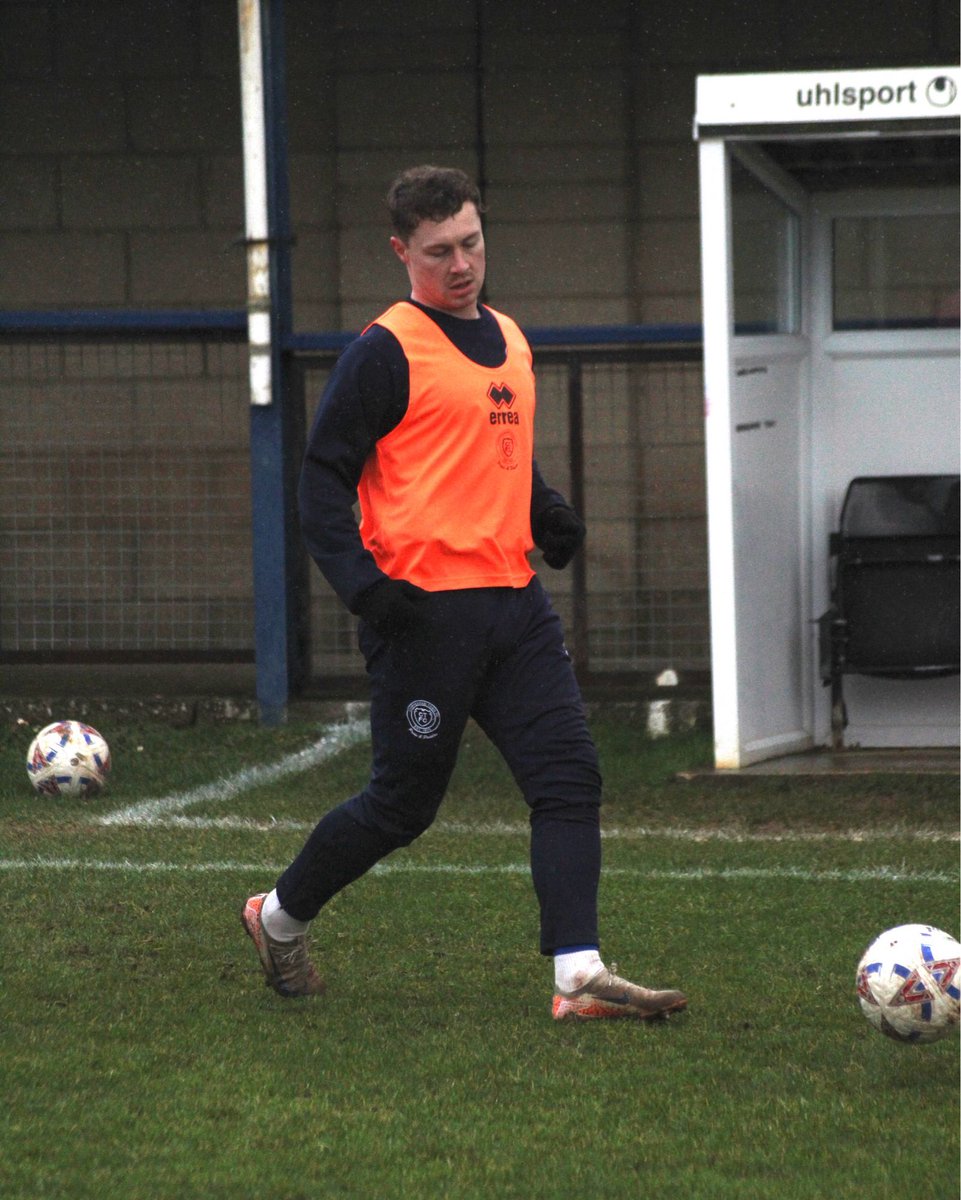 Chippenham Town FC tweet media