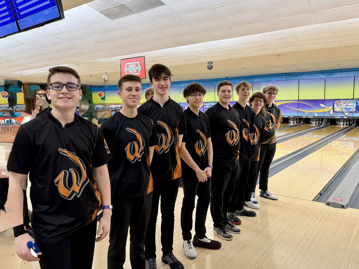 LWWAthletics's tweet photo. IHSA State Bowling Day 2 🎳 Time to Shine! Let’s Go West!
#GoWarriors #ihsastate https://t.co/oePVXJNE0G