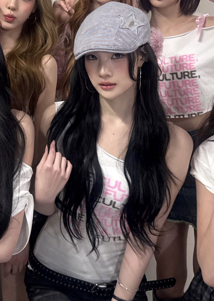 jeimseudin123's tweet image. 구라가아니구 나이거보고 눈물이 핑 돌음................. 너무이쁴다ㅠㅠ