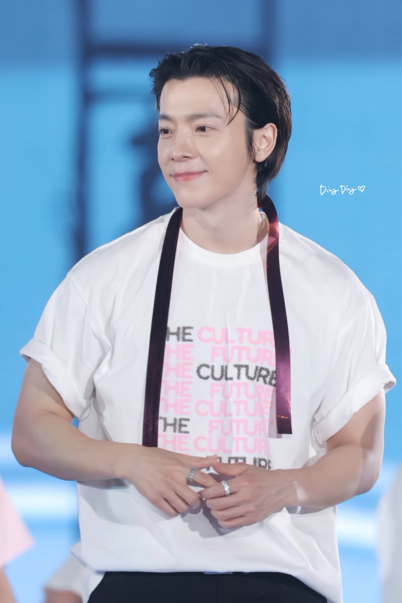 dingdingelf_'s tweet image. SMTown in Fukuoka

#동해 #Donghae @donghae861015