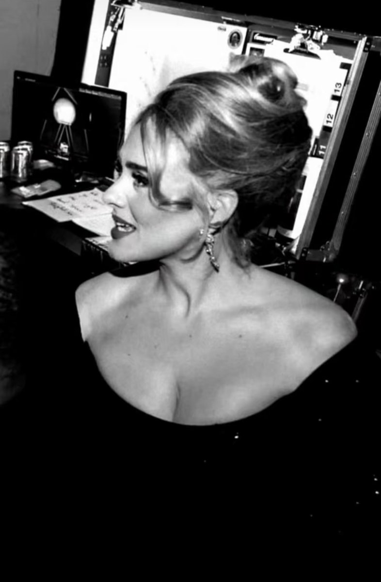 Adelefasbr's tweet image. Belíssima a nossa @Adele ✨