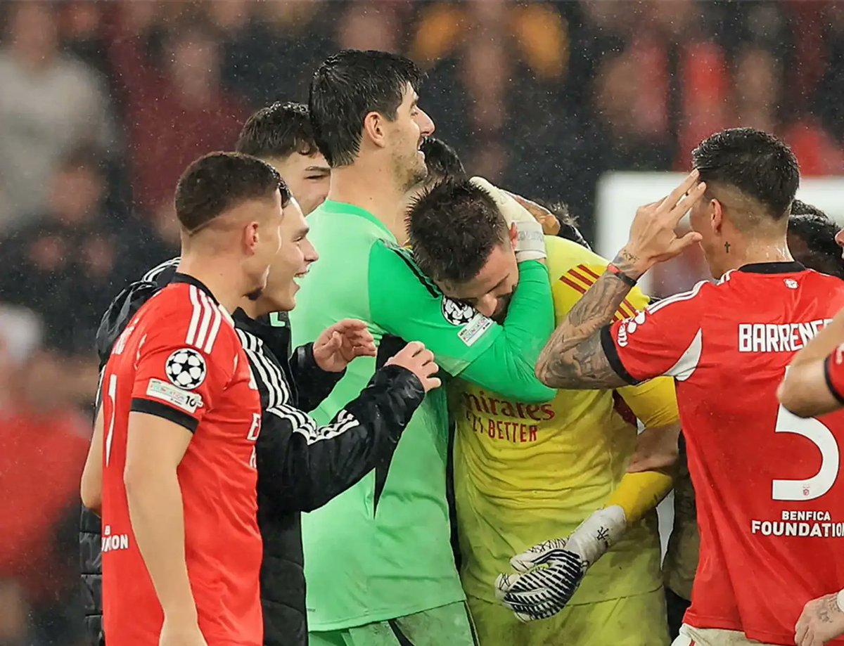 mohammedawaad's tweet photo. جوزيه مورينيو : "جائزة اللعب النظيف لهذا العام يجب أن تكون محسومة الآن، يجب منحها لحارس ريال مدريد كورتوا" ..

السبيشل وان أشاد كثيراً بتحية كورتوا بعد المباراة إلى الحارس تروبين https://t.co/5TEqq7a6lG