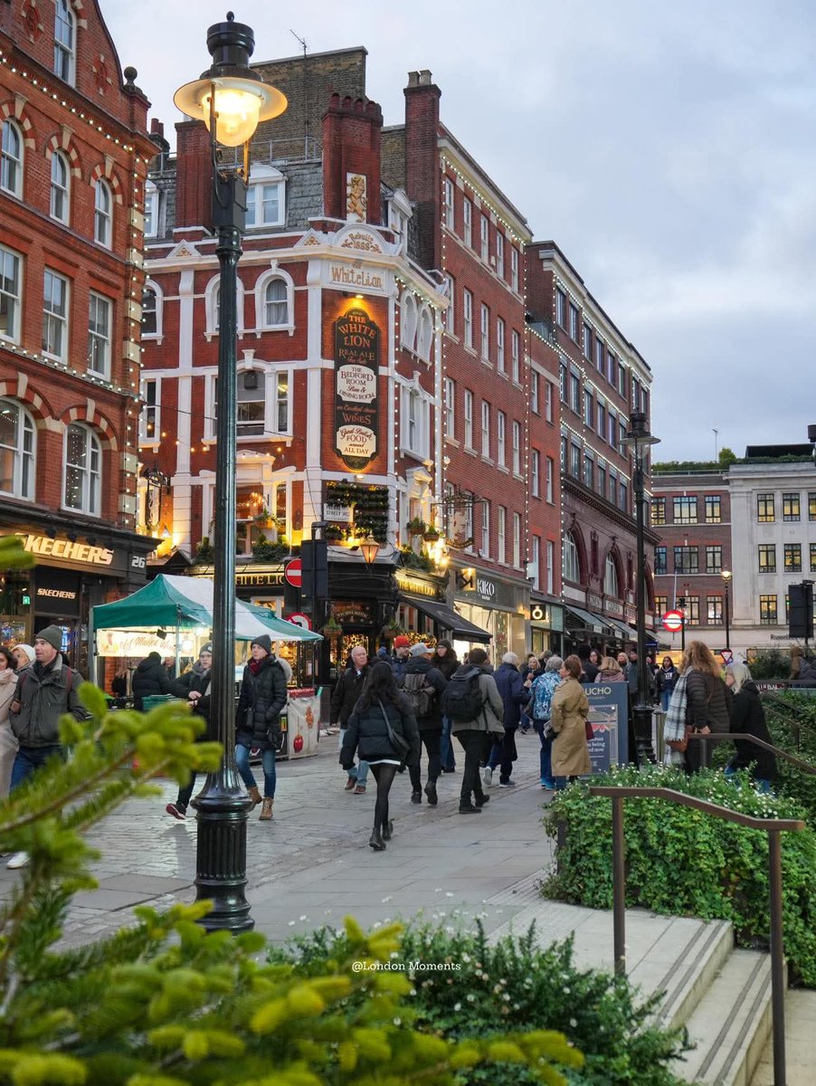 naturebeauty760's tweet photo. Covent Garden, London 🇬🇧 https://t.co/rfQB0r2gme