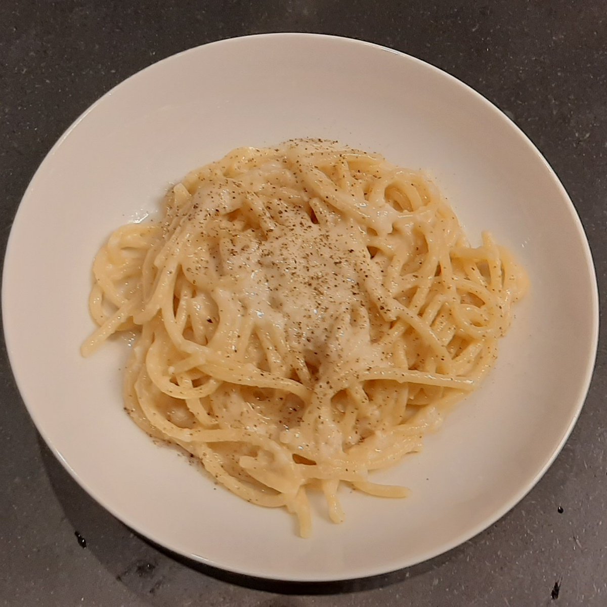 VittorioMerlo's tweet photo. Spaghetti cacio e pepe https://t.co/6tdItu1TAR