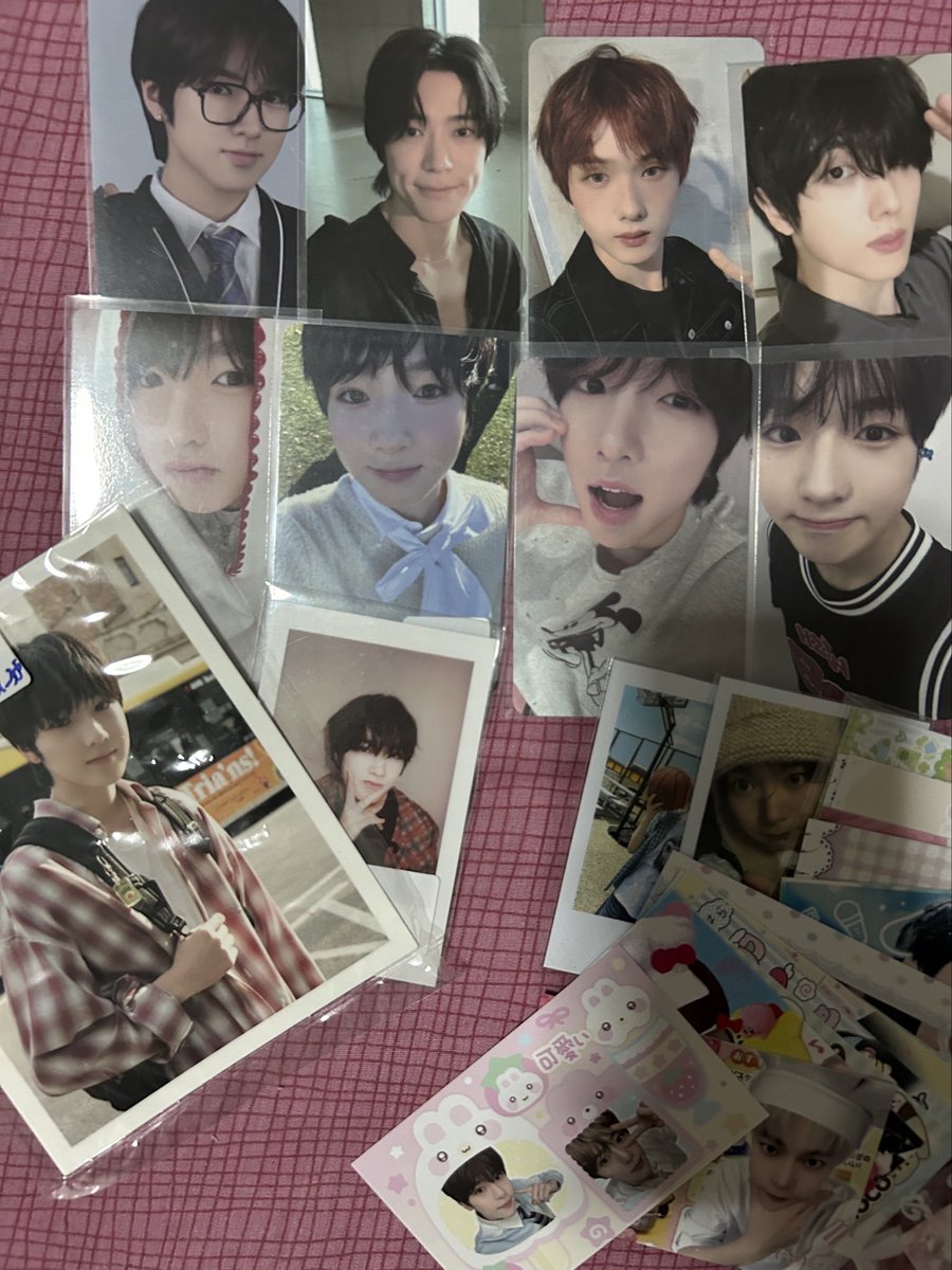 เหมาหมด 820 รวมส่ง กองข้างๆเป็นของแถม และของแถมอีกเยอะมากก ไม่ได้สะสมแล้ว🫶🏻🙇🏻‍♀️ ฝากดูแลต่อหน่อยครับ

#ตลาดนัดnctwish #ตลาดนัดnct