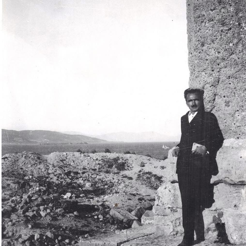 Poetic Outlaws tweet media