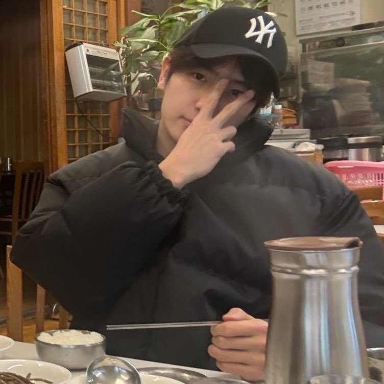 이런차림새조아하는거무슨병임