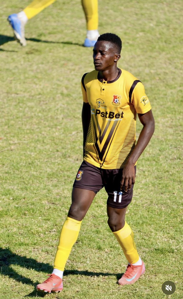FootyNamibia's tweet photo. 🚨𝐅𝐔𝐋𝐋 𝐓𝐈𝐌𝐄 

Julinho Athletic 2-3 Chula Chula 

⚽️Kapinga Mutavani 
⚽️Own Goal David Aingwafa 
⚽️Micheal “Bwebwe” Jonas 
⚽️Festus “Shakes” Petrus 

• Eeshoke Chula Chula Fc are top of the league!😳

#Namibiapremierleague https://t.co/oQrIrPRD98