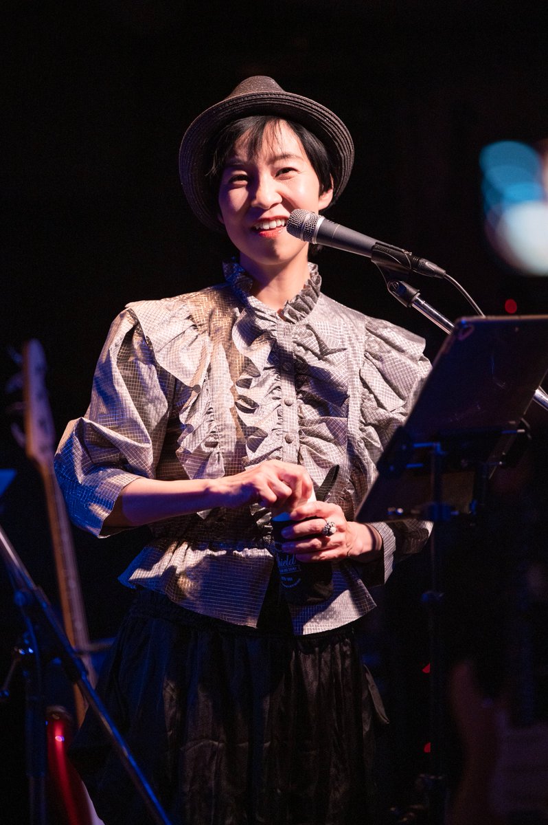 2026/1/24(土)  #松永夏代子 40th anniversary ここでうたうよ吉祥寺 MANDA-LA2 おかげさまで、配信も昨日で無事終了いたしました🙇‍♀️ 
応援くださった方々、サポートメンバー、スタッフの皆様、本当にありがとうございました。

CDはshopにて引き続き販売しております。

📸写真撮影→阿部洋史