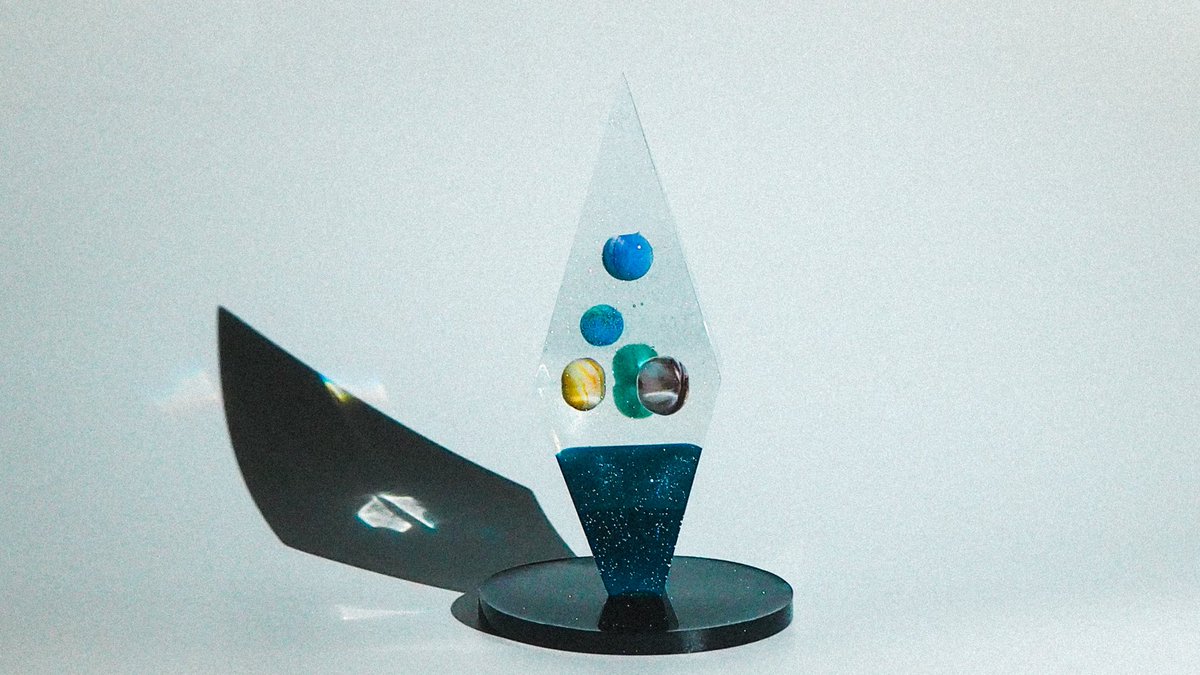 久しぶりに新作のようなものを投稿してみる
あ、生きてます