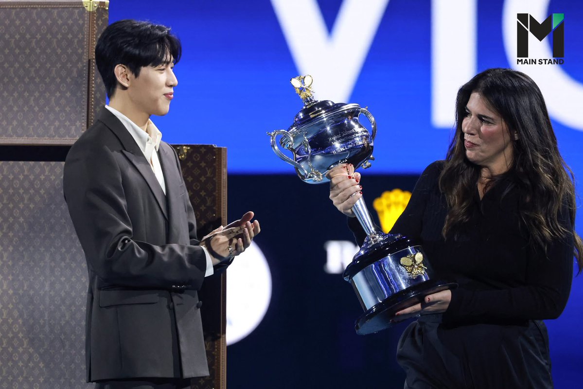 BamBam has such a charming smile 😭😭😭

To be this handsome and charming 🥵🥵

 #BamBamxLVatAO2026
#BamBam #뱀뱀 
#LouisVuitton #AusOpen
#TheStandardPop
<a href="/LouisVuitton/">Louis Vuitton</a> <a href="/BamBam1A/">BamBam</a>