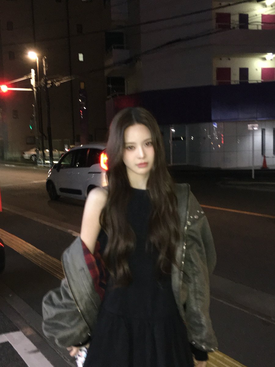 [izME📮]

같이 밤 산책하자🖤

#izna #이즈나
#BANGJEEMIN #방지민