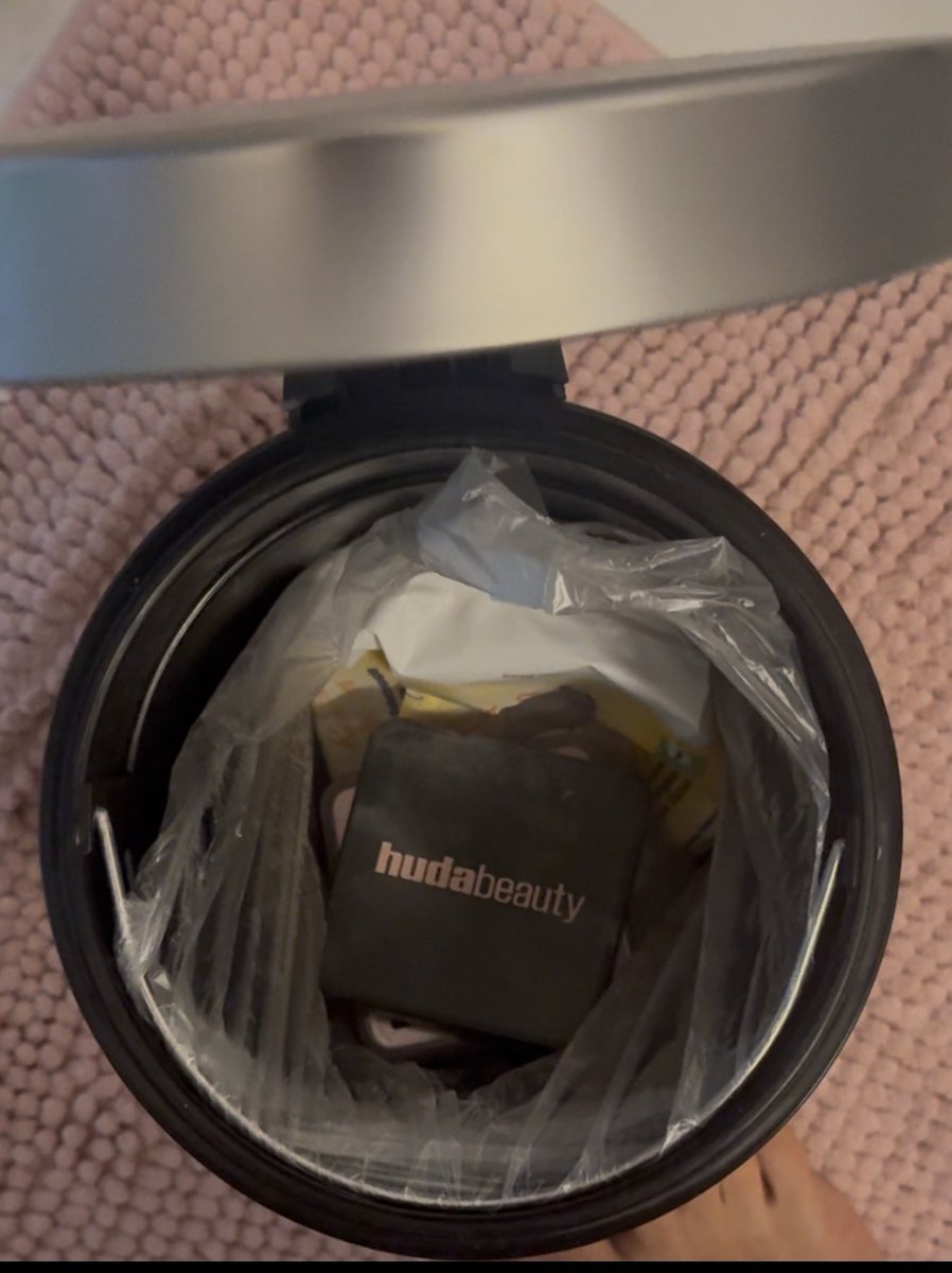 Shirin 🦁 tweet media