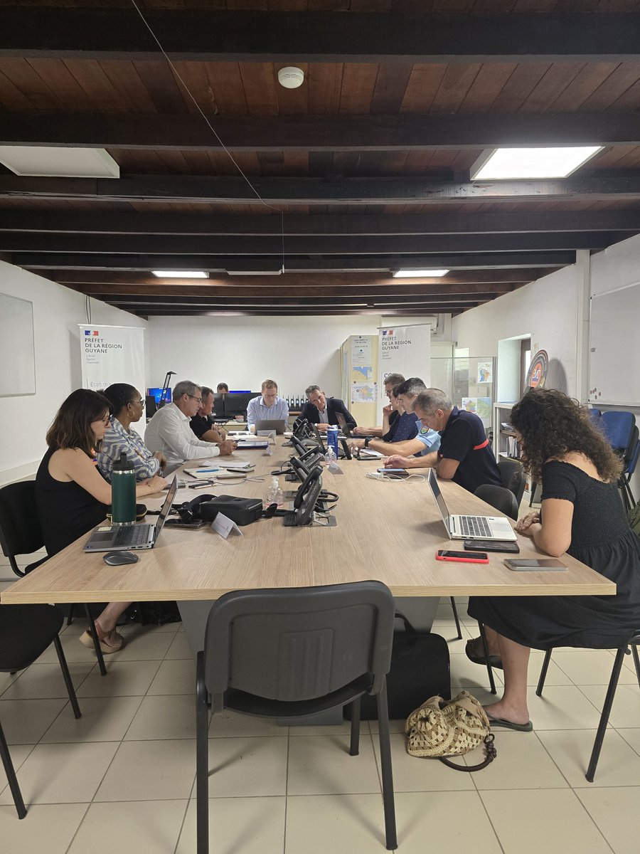 Image de Préfet de la région Guyane - #CelluleDeCrise | Suite au chavirage d’une pirogue sur le fleuve Maroni ce matin à 6h15, la cellule 