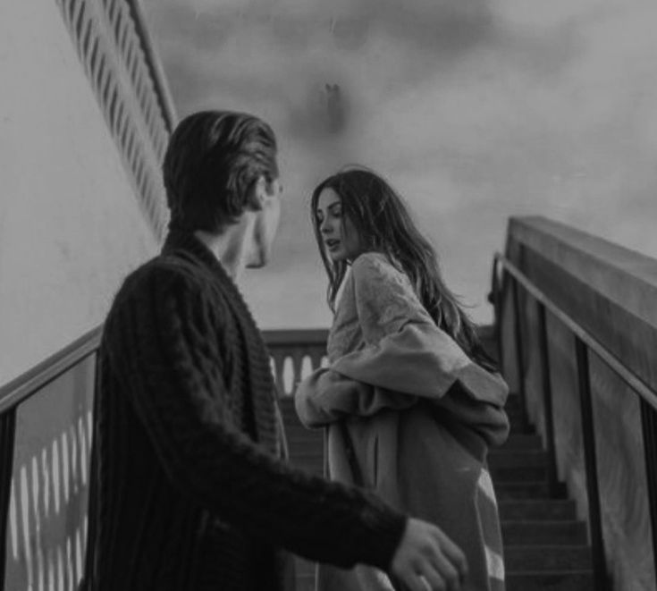 सादगी उसकी ,
नज़र ठहर जाए !
बिन कहे ही ,
दिल समझ जाए !
ना दिखावा ,
ना शोर !
यही तो है ,
असली तौर !  ❣️
                 <a href="/Arpitayadav02/">Arpita Kumar</a> - ✍️
       #shayari #poetry