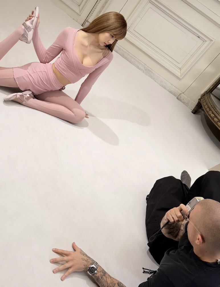 มากกกกกกกกกกกกกรูปจากกล้องโทรศัพท์ที่ต้องการแต่ลิซ่าลงแค่สตอรี่ เค🤓(😭)