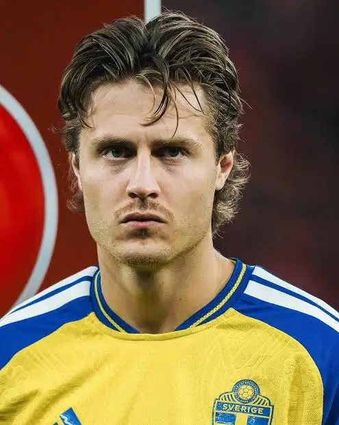 StoneBarca's tweet image. Mattias Svanberg is unhappy with his playing time.

The only way to get a shot at the World Cup is to go out on loan. 

Paris FC, Gladbach and Stuttgart are keeping an eye on him.

#pfc #bmg #vfb #ffc