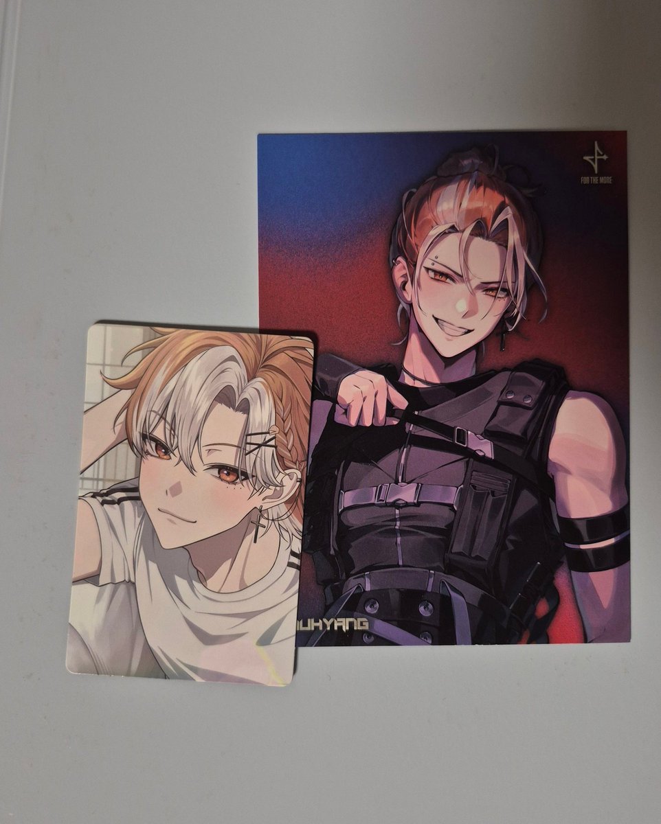 슈향 포카 나눔🥔
rt추첨:2월 4일까지

당일에 추첨으로 당첨자를 뽑습니다.(택배 비용 부담은 제가)
반택.

많관부!!!아 추첨은 포도 우선시합니다~