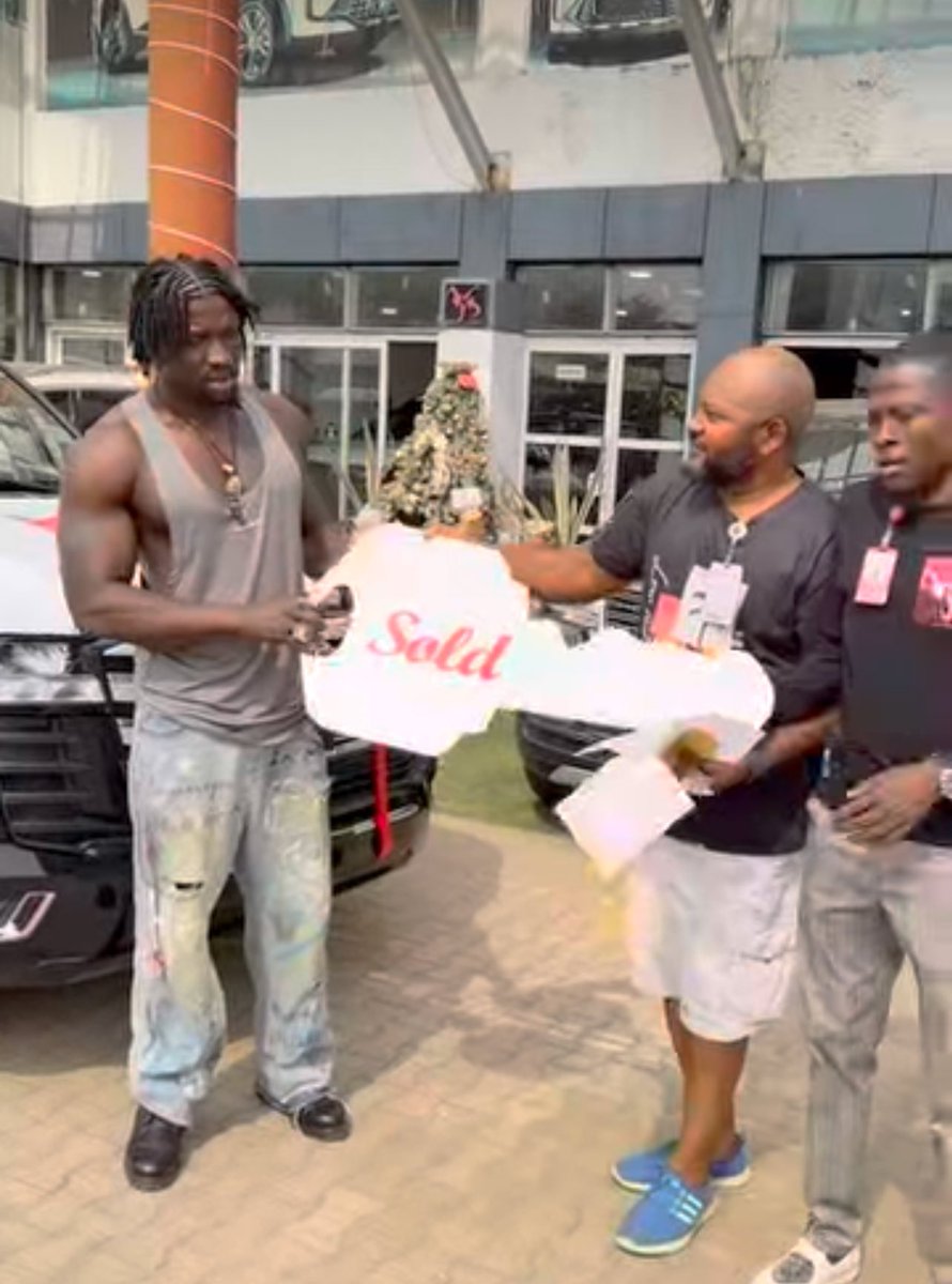 Peace Ighodaro💛 tweet media