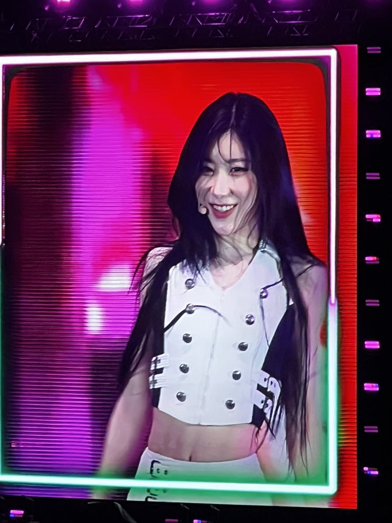 Soo pretty!

#ITZY #CHAERYEONG #KSPARKMALAYSIA #kspark2026