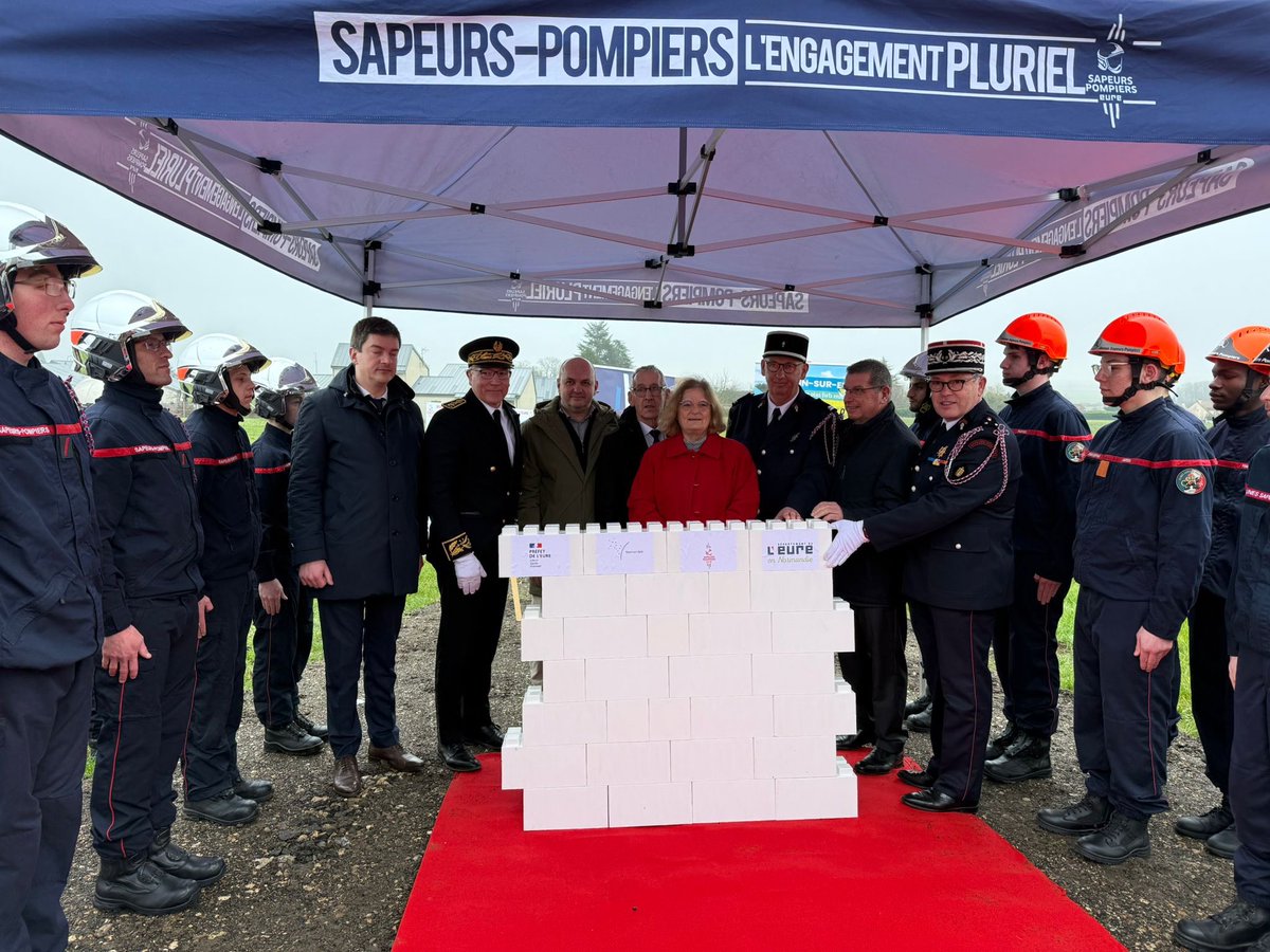 Image de Préfet de l'Eure - #SécuritéCivile | 1ère pierre du centre d’incendie et de secours de Vexin-sur-Epte 🚒en présence du