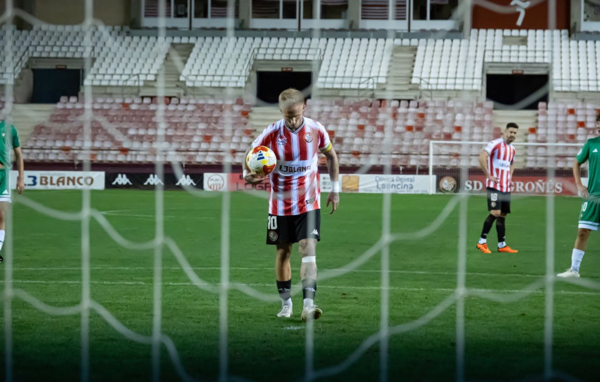 SD Logroñés tweet media