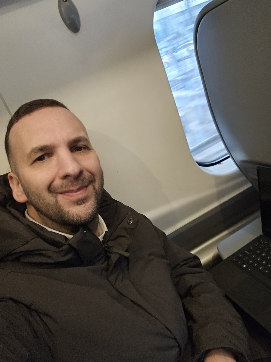 Heccles94's tweet image. Left: man of the people. 

Right: man of the PayPal.