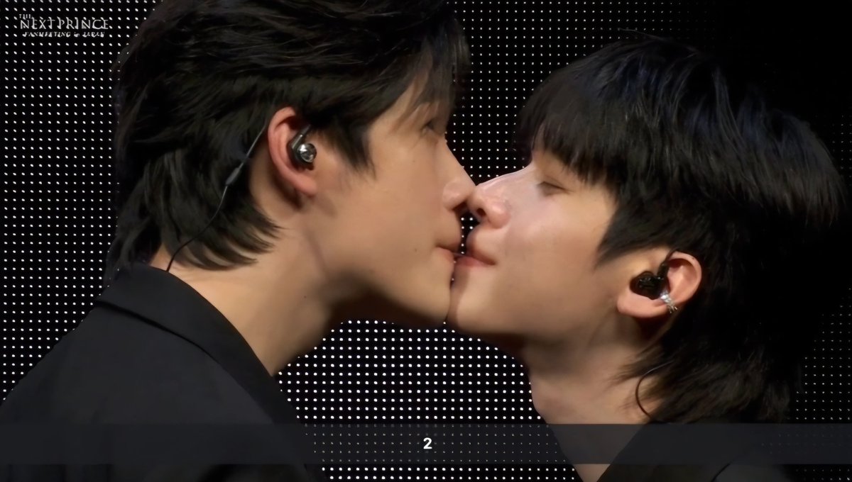 ohmyjim_'s tweet image. I don't know about others but my couple is dating....