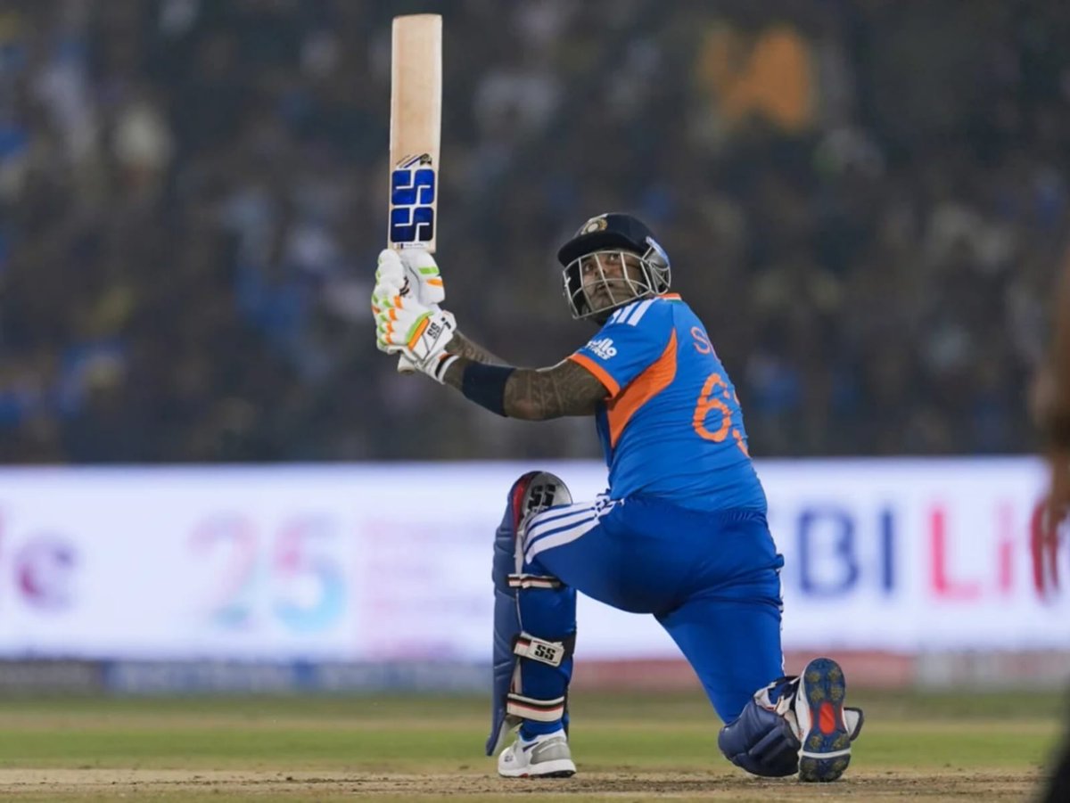 Karanrai2606's tweet photo. TWITTER HAS CHANGED THE LIKE BUTTON TO 26 BALL FIFTY BY
SURYAKUMAR YADAV.🇮🇳

Tap❤️to check

#INDvNZ #indvsnzt20 #SuryakumarYadav #T20l https://t.co/saSBdifqaV