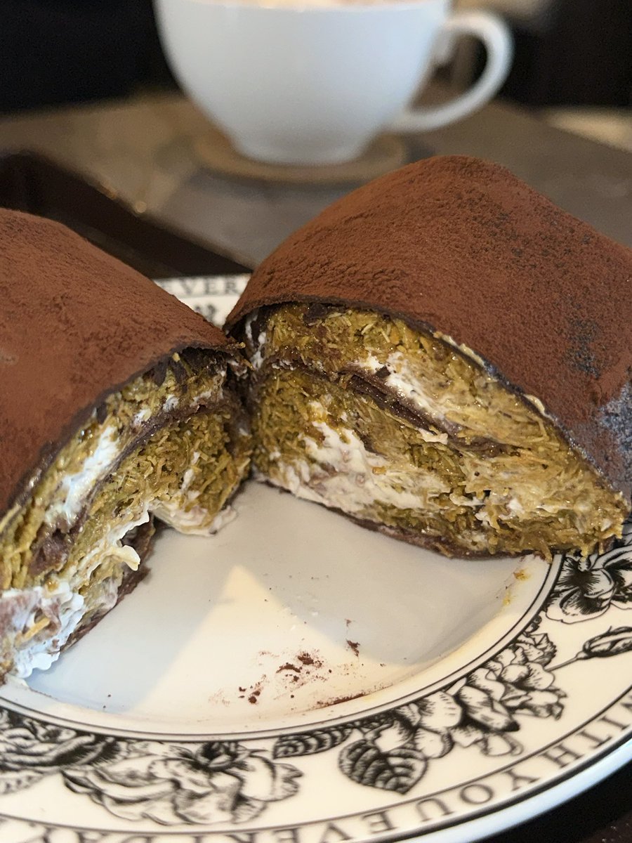 @현재
두바이 수건케이크는 못먹어봣겟지