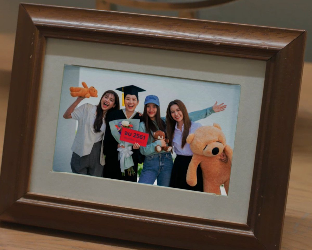 อย่าว่าแต่น้องโรสเลือกวาทินวณิชเลยค่ะ พี่เน้กก็เลือก (น้องๆ อีก 3 คน ตอนนี้ยังโสดนี่นา 🤭)

CONSENT BEFORE MARRIAGE
#วิวาห์ปฐพีตอนที่2